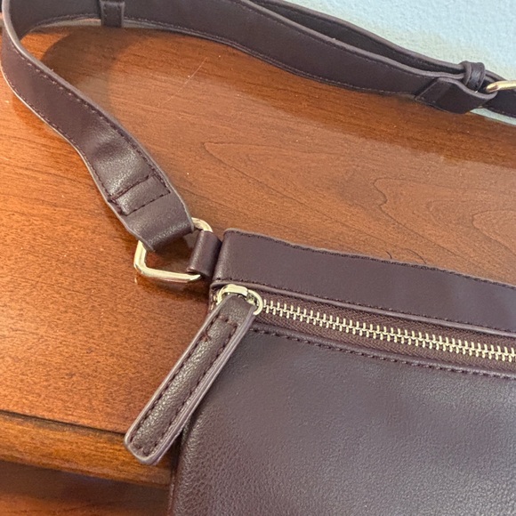Lulu Dharma Chic Brown Leather Belt Bag - Picture 9 of 13